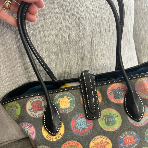 Dooney & Bourke Vintage ‘Star’ pocketbook - Picture 4 of 6